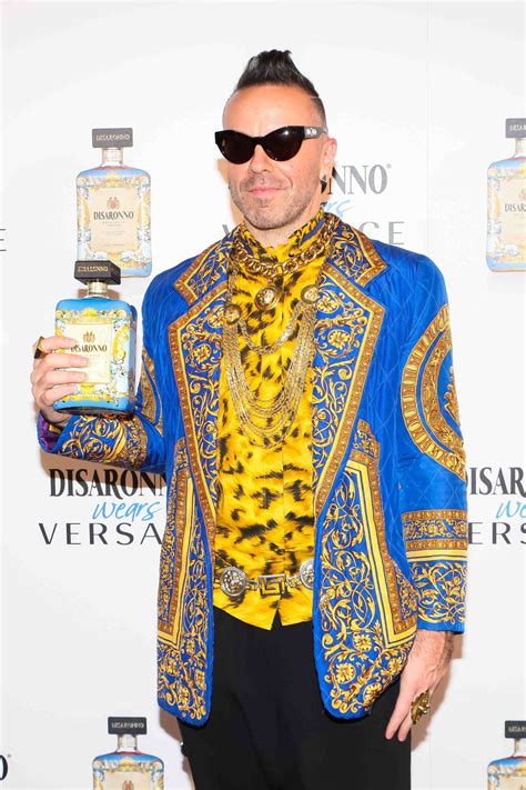 versace wears disaronno|DISARONNO wears VERSACE .